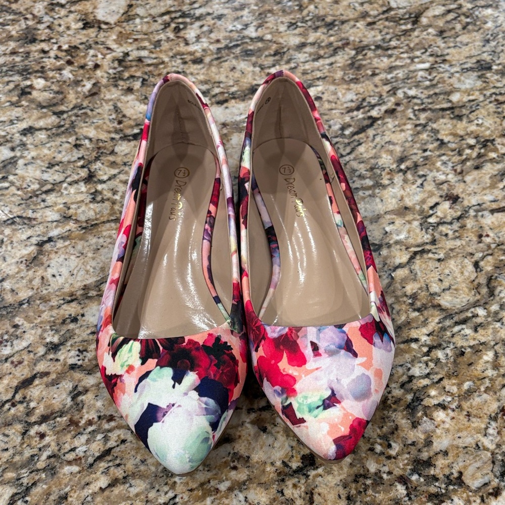 Dream Pairs Floral Multicolor Women's Flats
